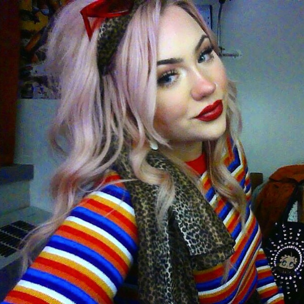 Meet your Posher, Izzy